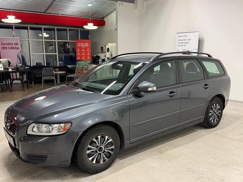 Begagnad Volvo V50 Kinetic 116 HK (85 kW) 2011 Grå Kombi