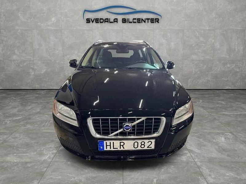 Begagnad Volvo V70 Kinetic 146 HK (107 kW) 2008 Svart Kombi
