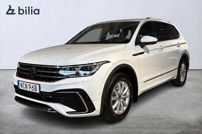 Vit Begagnad 2023 VW Tiguan Allspace SUV | 439 000 kr (Lite dyr) - Bild 1/4