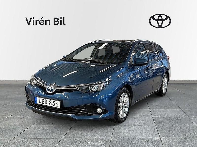 Blå Begagnad 2016 Toyota Auris Touring Sports Active Kombi | 159 000 kr (Marknadspris) - Bild 1/4