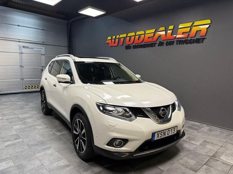 Vit Begagnad 2015 Nissan X-Trail SUV | 129 900 kr (Marknadspris) - Bild 1/4