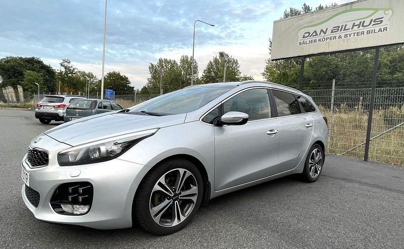 Silver Begagnad 2016 Kia Ceed Sportswagon GT-Line Kombi | 109 900 kr (Marknadspris) - Bild 1/4