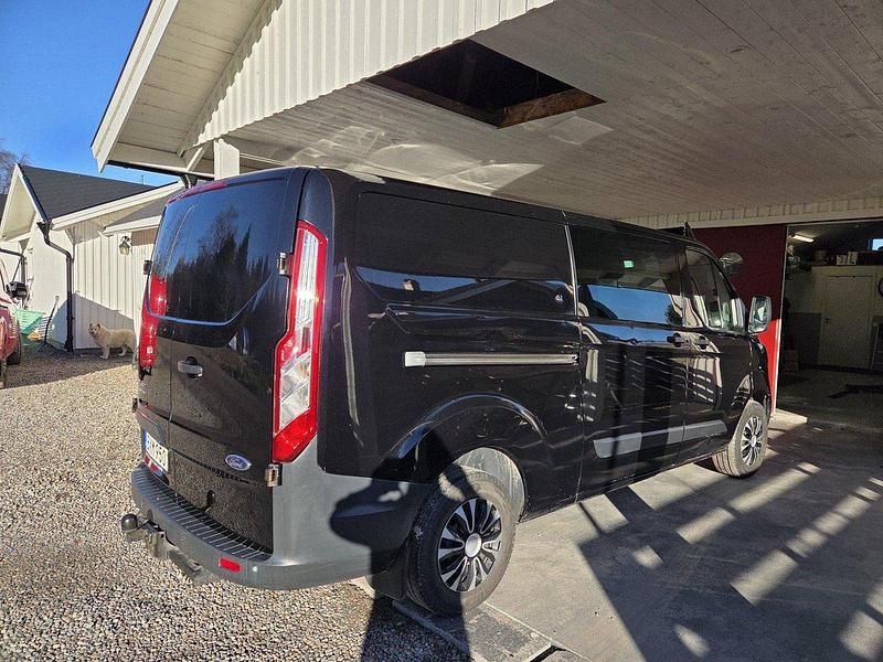 Svart Begagnad 2015 Ford Transit Custom Van | 100 000 kr - Bild 1/4