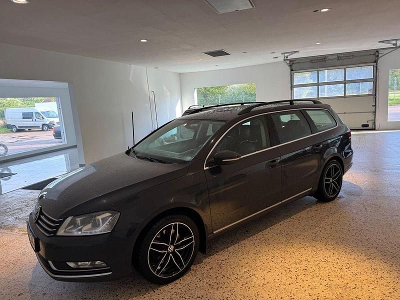 Mörkgrå Begagnad 2011 VW Passat GT Kombi | 54 900 kr (Bra pris) - Bild 1/4
