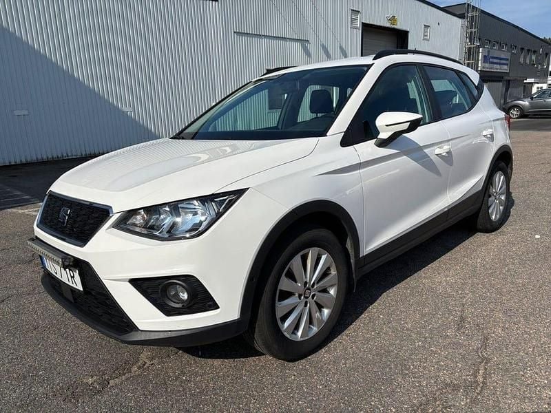 Vit Begagnad 2020 Seat Arona Style SUV | 79 900 kr (Bra pris) - Bild 1/4