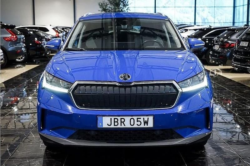 Begagnad Skoda Enyaq iV 150 kW (204 HK) 2022 Blå SUV
