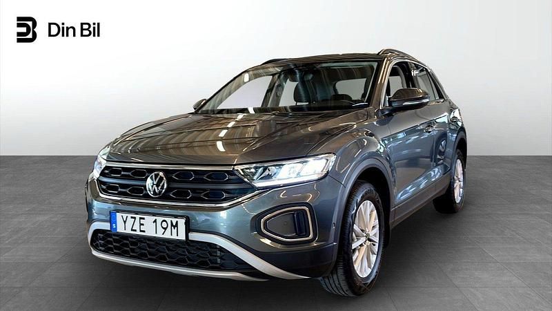 Mörkgrå Begagnad 2022 VW T-Roc Life SUV | 204 900 kr (Bra pris) - Bild 1/4