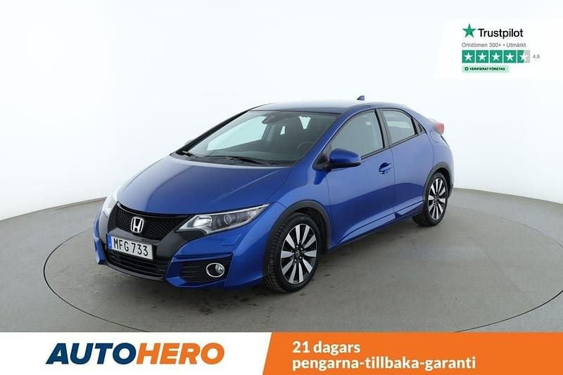 Blå Begagnad 2015 Honda Civic Sport Halvkombi | 147 000 kr (Marknadspris) - Bild 1/4