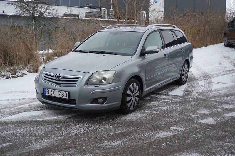 Grå Begagnad 2008 Toyota Avensis Kombi | 44 900 kr - Bild 1/4