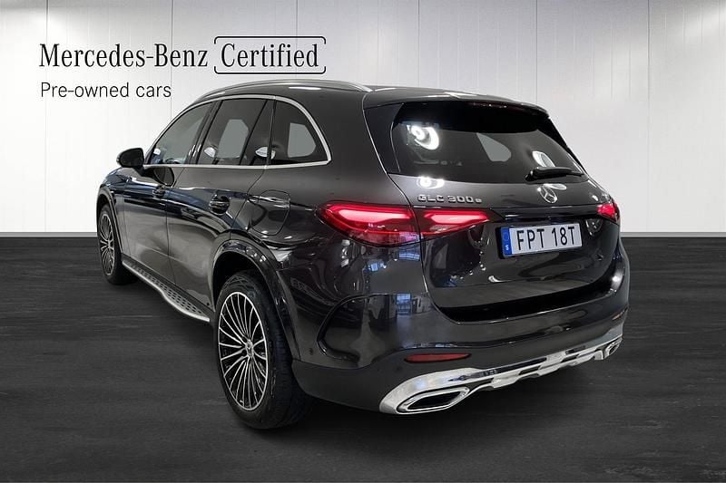 Begagnad Mercedes GLC300e AMG 2023 Svart SUV