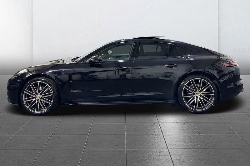 Svart Begagnad 2017 Porsche Panamera 4 Sedan | 569 900 kr (Marknadspris) - Bild 1/3