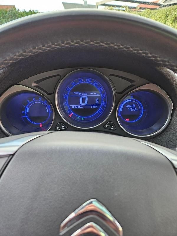 Begagnad 2015 Citroën C4 Halvkombi | 64 900 kr (Bra pris) - Bild 1/4