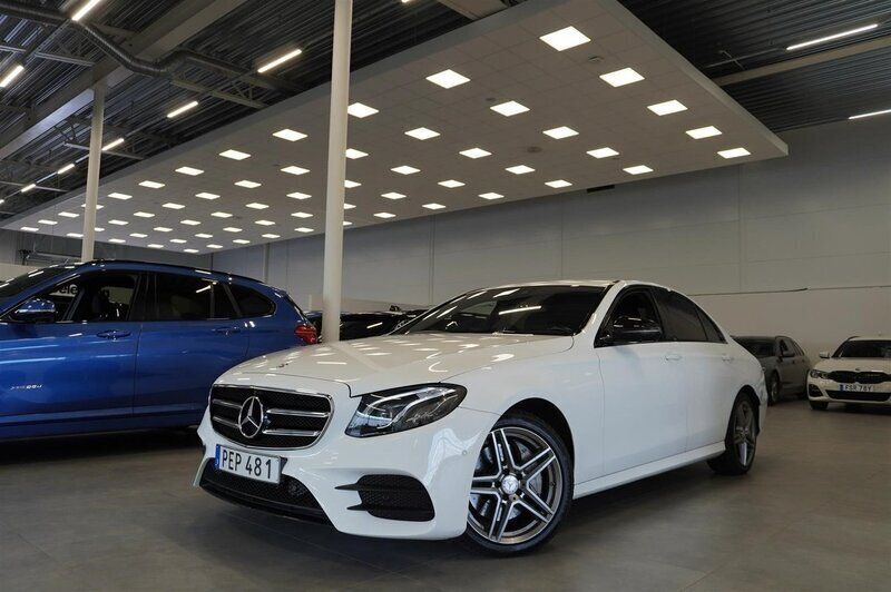 Vit Begagnad 2016 Mercedes 220 AMG Sedan | 299 900 kr - Bild 1/4