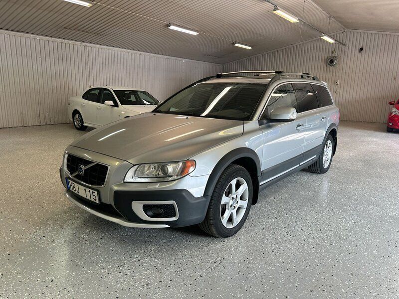 Silver Begagnad 2008 Volvo XC70 Summum SUV | 95 000 kr (Marknadspris) - Bild 1/4