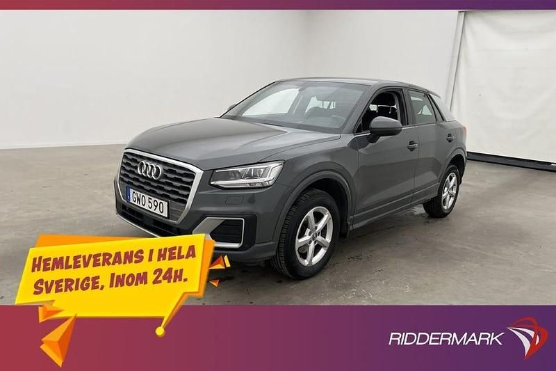 Grå Begagnad 2019 Audi Q2 Sport SUV | 214 800 kr (Marknadspris) - Bild 1/3