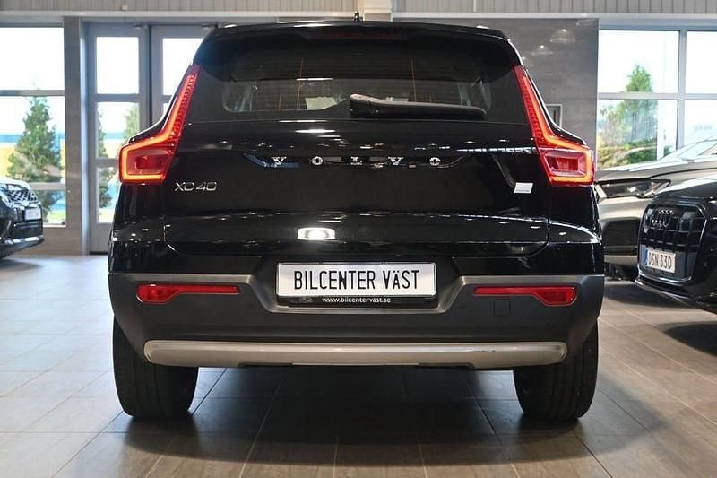 Begagnad Volvo XC40 Inscription 262 HK (192 kW) 2021 Svart SUV