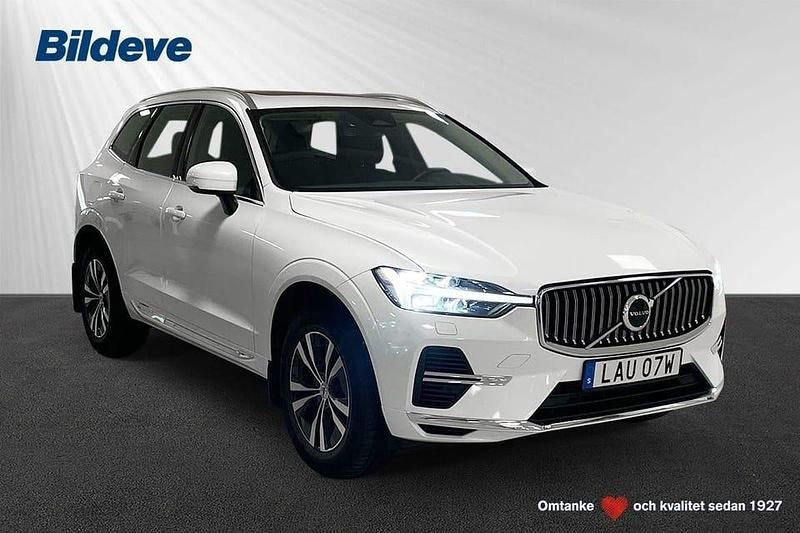 Vit Begagnad 2025 Volvo XC60 Core SUV | 509 900 kr (Bra pris) - Bild 1/4