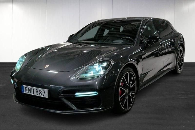 Volcano grey metallic Begagnad 2019 Porsche Panamera Sport Turismo Kombi | 649 000 kr - Bild 1/4