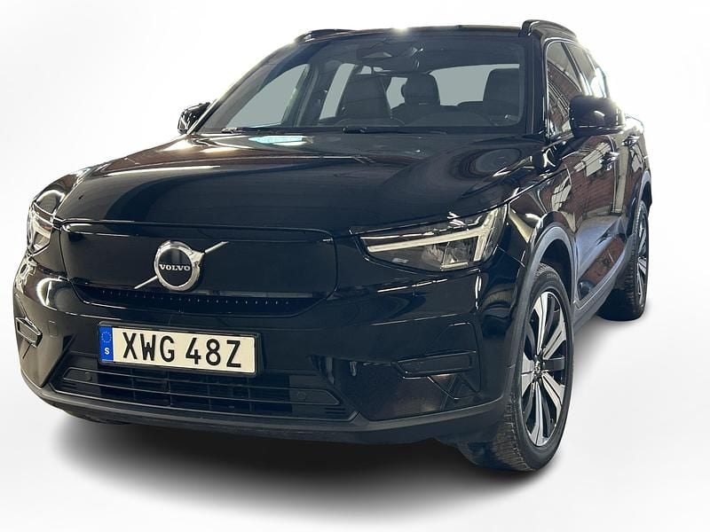 Svart Begagnad 2023 Volvo XC40 Single Motor SUV | 319 000 kr (Marknadspris) - Bild 1/4