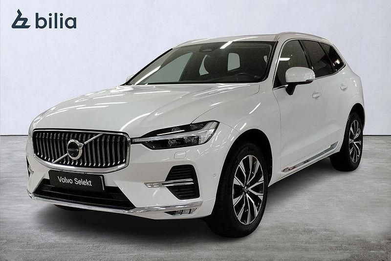 Vit Begagnad 2022 Volvo XC60 Plus SUV | 429 000 kr (Marknadspris) - Bild 1/3