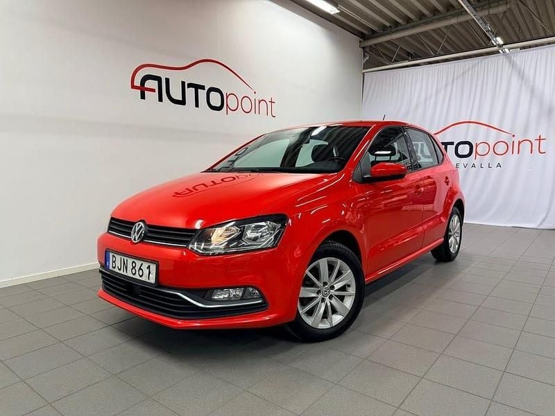 Röd Begagnad 2014 VW Polo Halvkombi | 79 800 kr (Marknadspris) - Bild 1/4