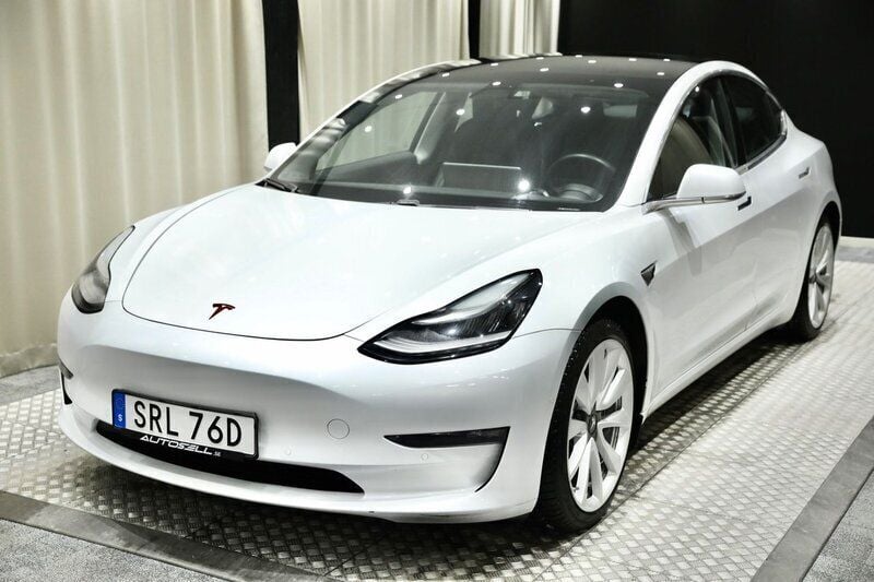 Vit Begagnad 2019 Tesla Model 3 Long Range Sedan | 334 900 kr - Bild 1/4