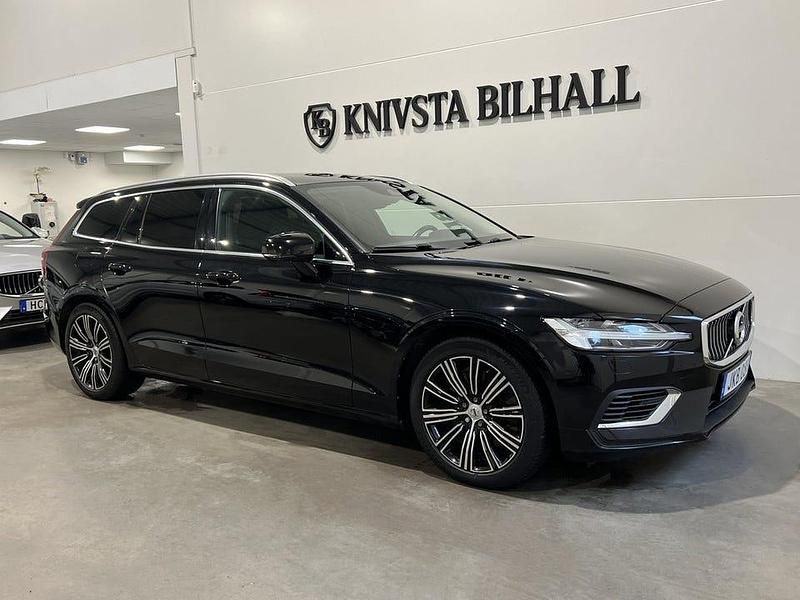 Begagnad Volvo V60 Inscription 340 HK (250 kW) 2021 Svart Kombi