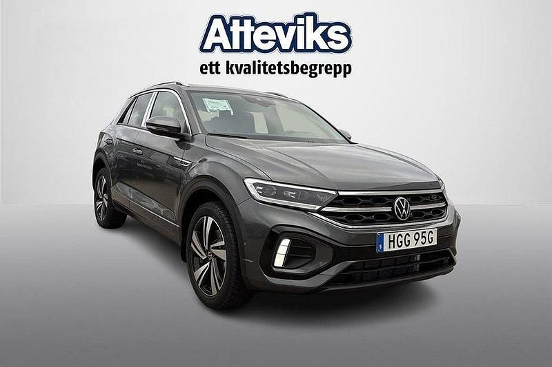 Grå Ny 2025 VW T-Roc R-line SUV | 441 600 kr (Marknadspris) - Bild 1/4
