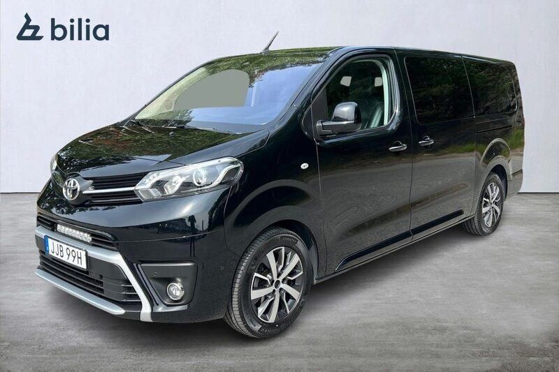 Svart Begagnad 2023 Toyota Proace Verso Premium Kombi | 569 900 kr - Bild 1/3