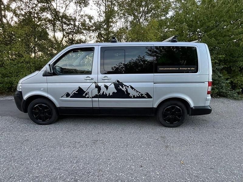 Silver Begagnad 2004 VW Multivan Comfortline Van | 89 000 kr (Bra pris) - Bild 1/4