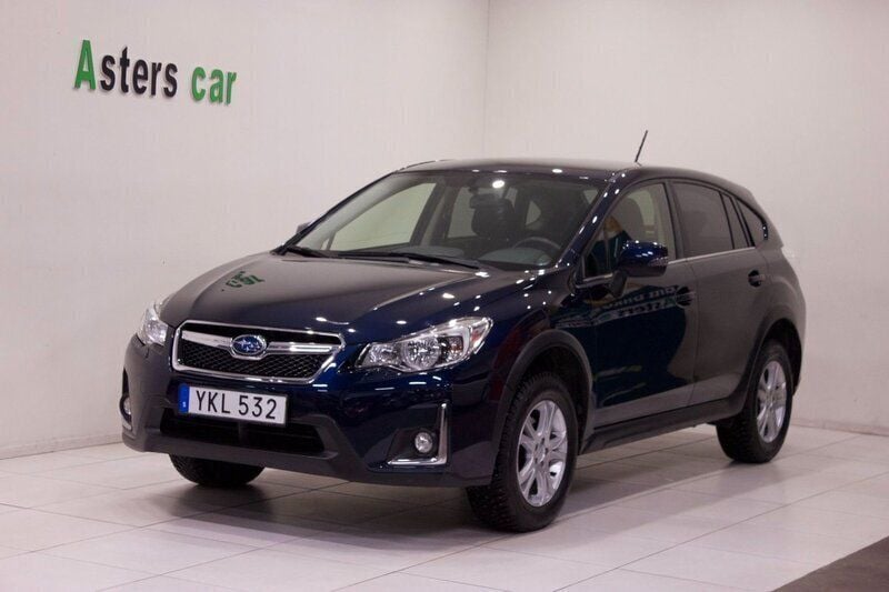 Mörkblå Begagnad 2016 Subaru XV SUV | 169 000 kr (Marknadspris) - Bild 1/4