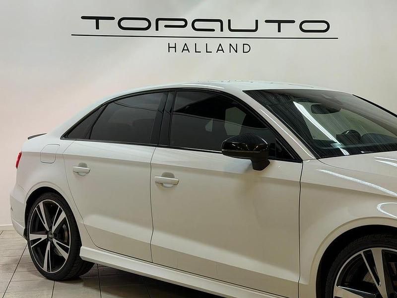 Begagnad Audi RS3 400 HK (294 kW) 2018 Vit Sedan