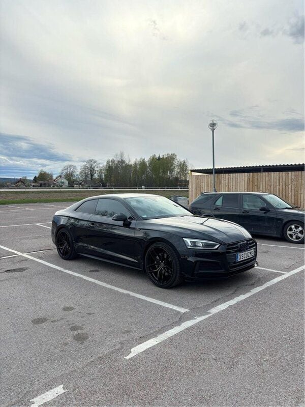 Svart Begagnad 2017 Audi A5 S-Line Sportkupé | 260 000 kr (Bra pris) - Bild 1/4