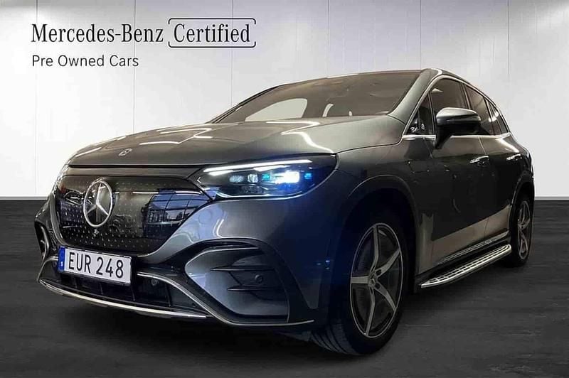 Grå Begagnad 2023 Mercedes EQE500 SUV | 769 000 kr - Bild 1/1