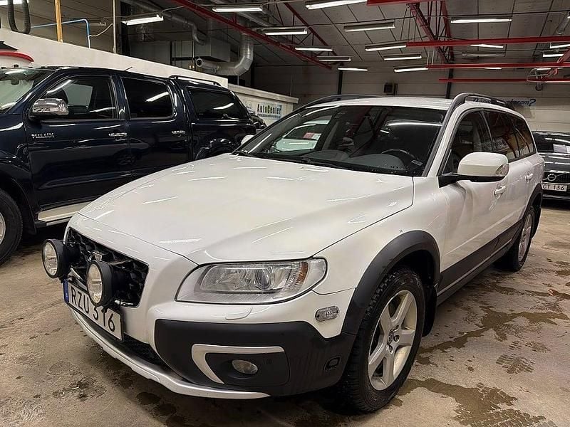 Vit Begagnad 2015 Volvo XC70 Kinetic Kombi | 109 900 kr (Marknadspris) - Bild 1/4