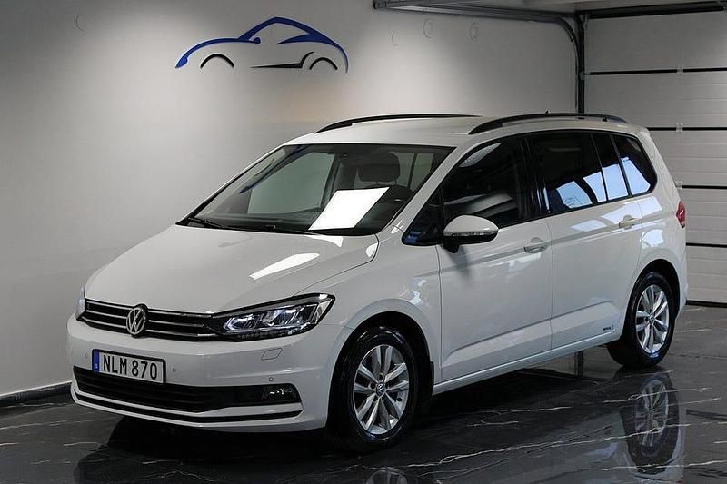 Begagnad VW Touran 110 HK (80 kW) 2018 Vit Minibuss