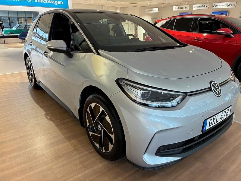 Ny VW ID.3 Pro Performance 239 kW (326 HK) 2026 Silver Halvkombi