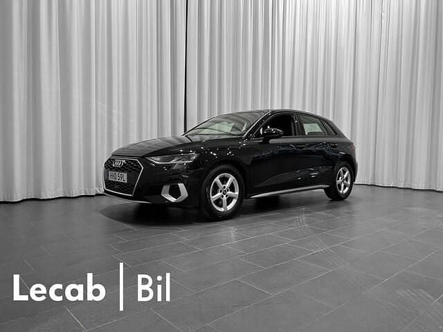 Begagnad Audi A3 Advanced Plus 150 HK (110 kW) 2020 Brilliantsvart Sedan