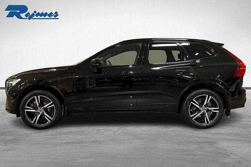 Begagnad Volvo XC60 R-Design 253 HK (186 kW) 2022 Svart SUV