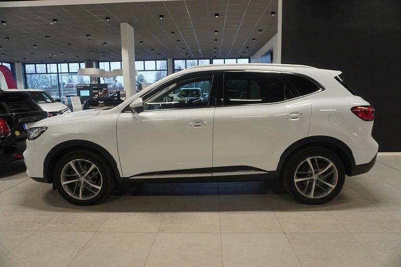 Vit Begagnad 2021 MG EHS Luxury SUV | 189 900 kr (Marknadspris) - Bild 1/4
