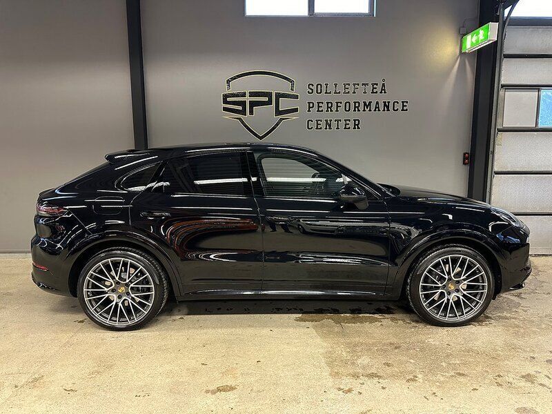Begagnad Porsche Cayenne Sport 340 HK (250 kW) 2022 Svart SUV