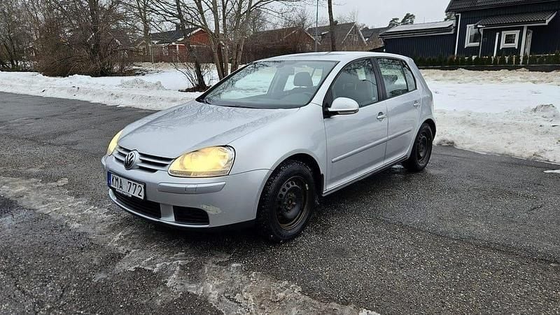 Begagnad 2009 VW Golf VI Halvkombi | 32 500 kr (Bra pris) - Bild 1/4