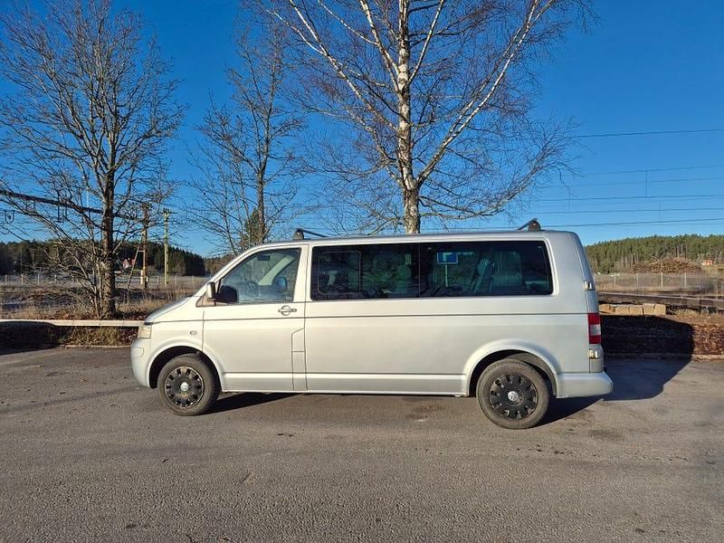 Begagnad 2006 VW Caravelle Minibuss | 75 000 kr - Bild 1/4