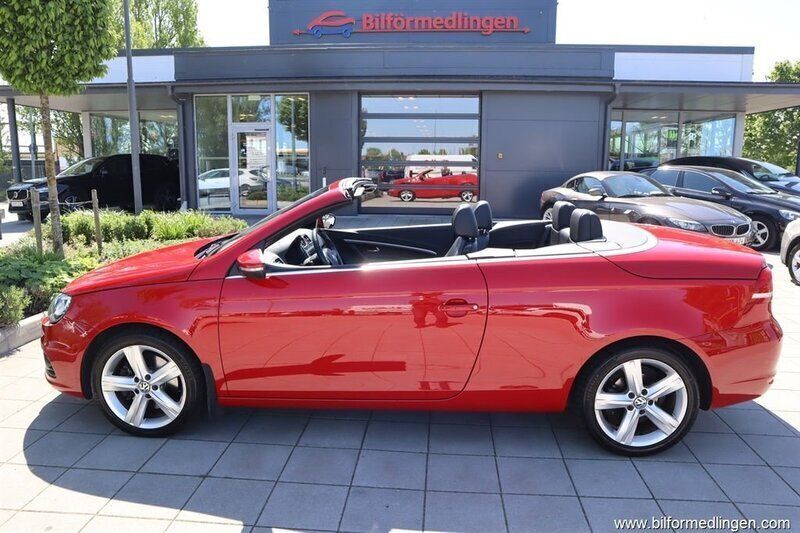 Röd Begagnad 2011 VW Eos Cab | 104 900 kr (Marknadspris) - Bild 1/4