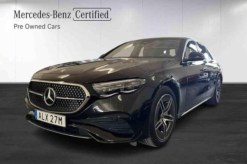 Svart Begagnad 2025 Mercedes E300 Sedan | 734 900 kr - Bild 1/1