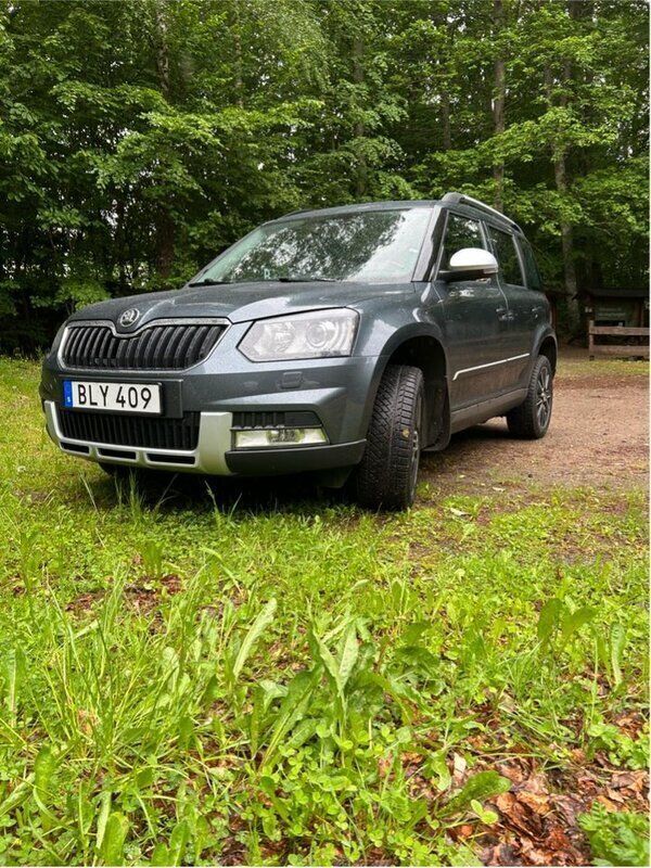 Grå Begagnad 2014 Skoda Yeti Outdoor SUV | 110 000 kr (Superpris) - Bild 1/4