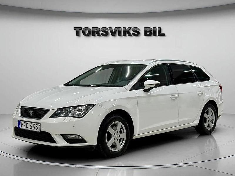 Begagnad Seat Leon ST Style 110 HK (80 kW) 2015 Vit Kombi