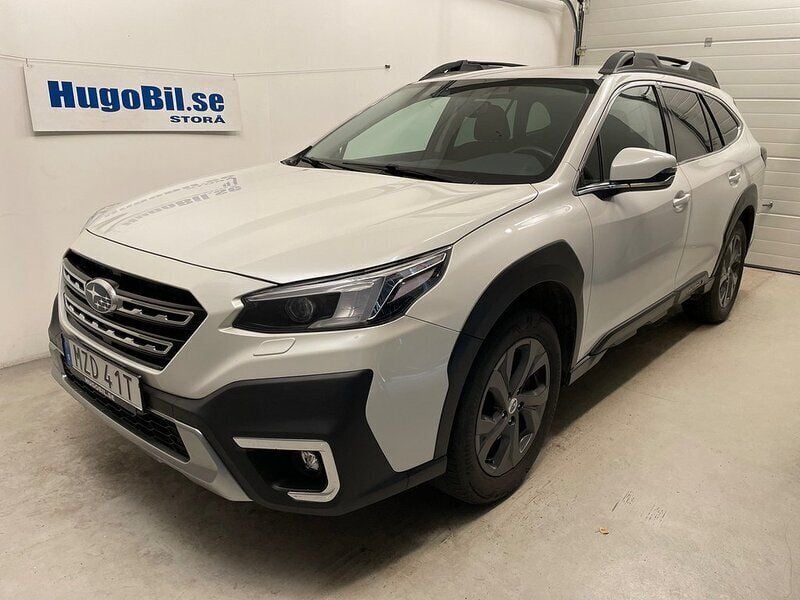 Vit Begagnad 2021 Subaru Outback SUV | 339 500 kr (Marknadspris) - Bild 1/4