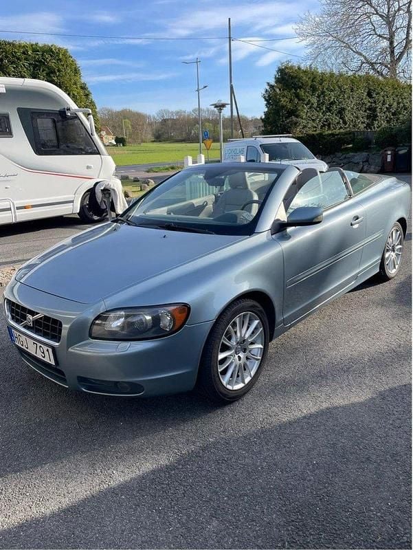Blå Begagnad 2007 Volvo C70 Momentum Cab | 80 000 kr (Bra pris) - Bild 1/4