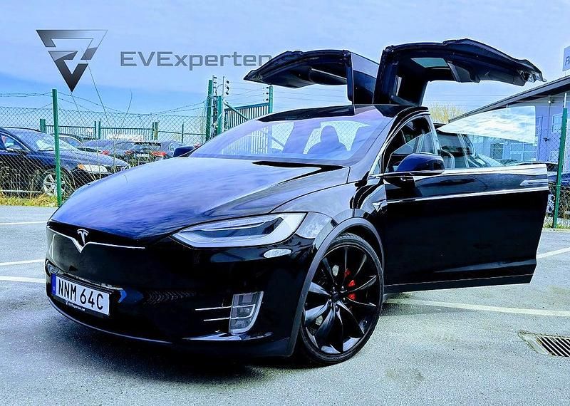 Svart Begagnad 2020 Tesla Model X Performance SUV | 579 000 kr (Lite dyr) - Bild 1/4